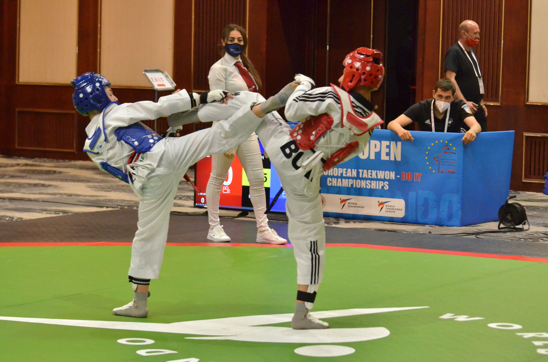 Шест медала за България от първия ден на Мултиевропейското първенство по таекуондо