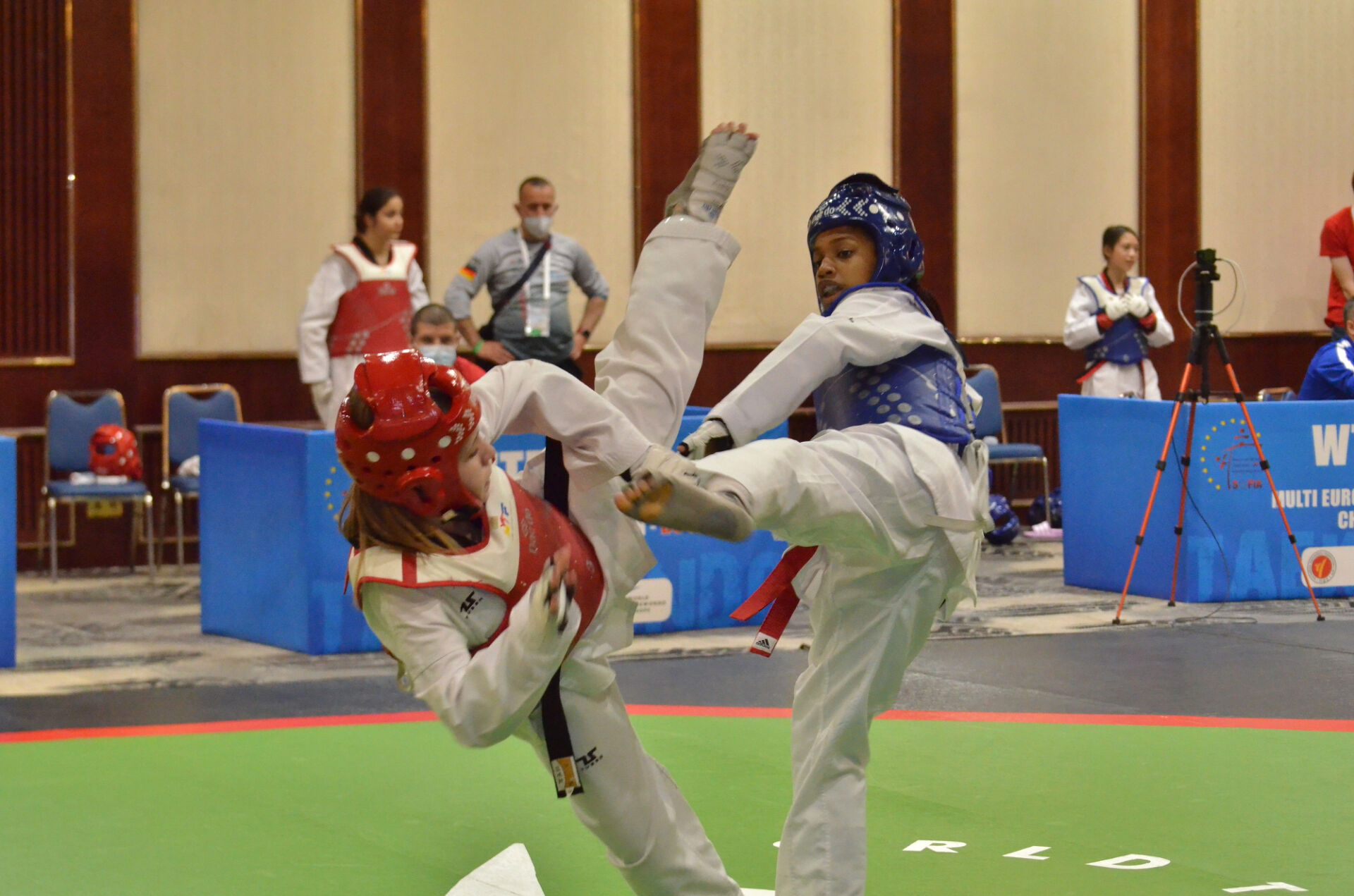 Шест медала за България от първия ден на Мултиевропейското първенство по таекуондо