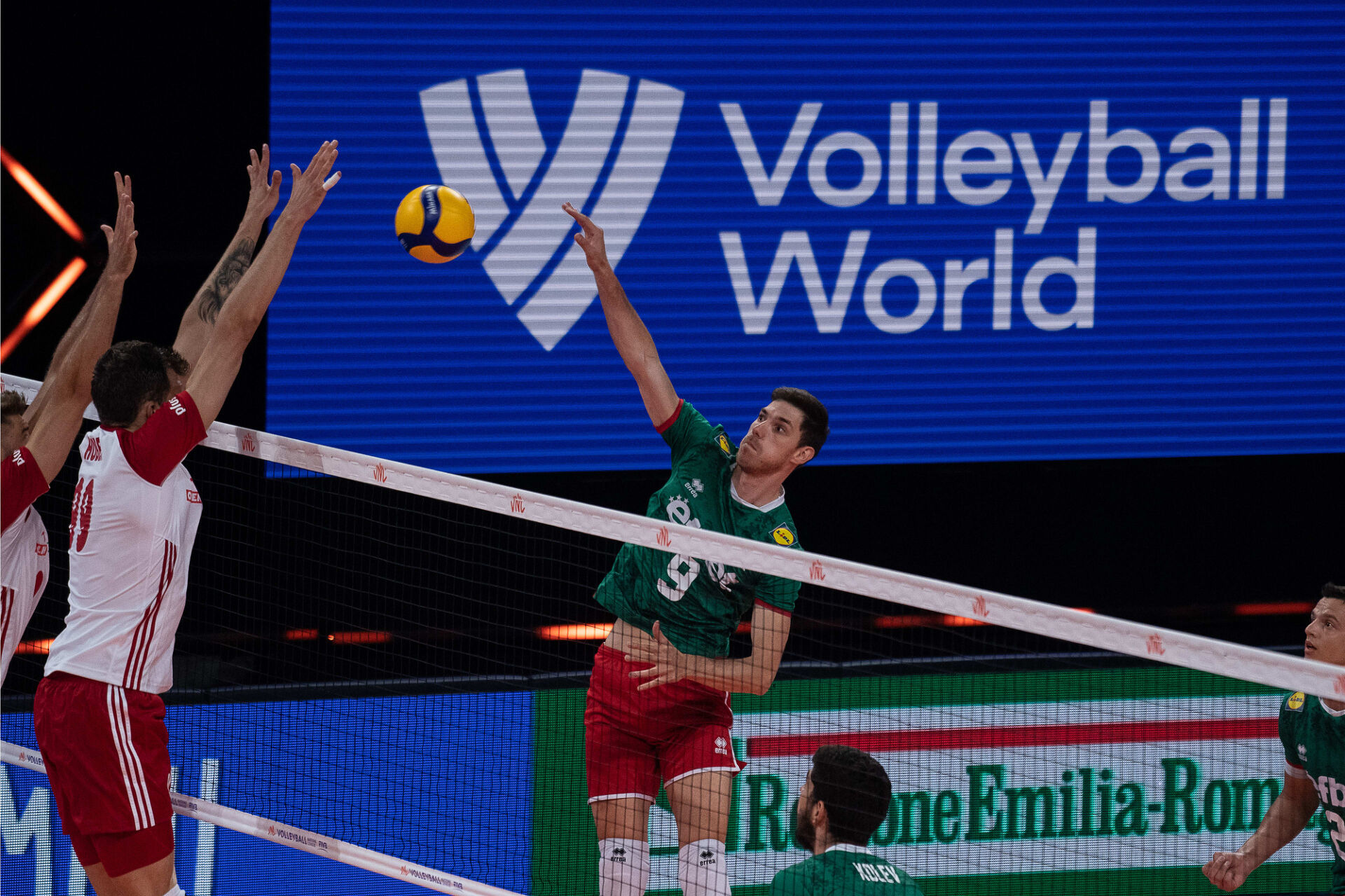 Световният шампион мина през България за 80 минути