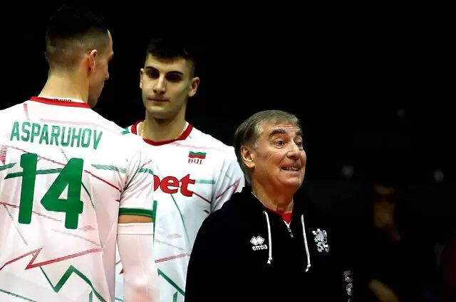 Нищо ново! Волейболистите паднаха и от Япония
