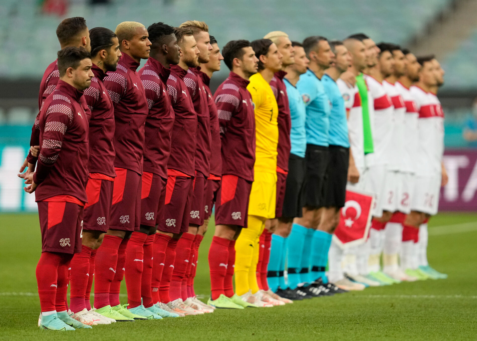 На живо: Швейцария - Турция, кой ще хване последния влак (състави)