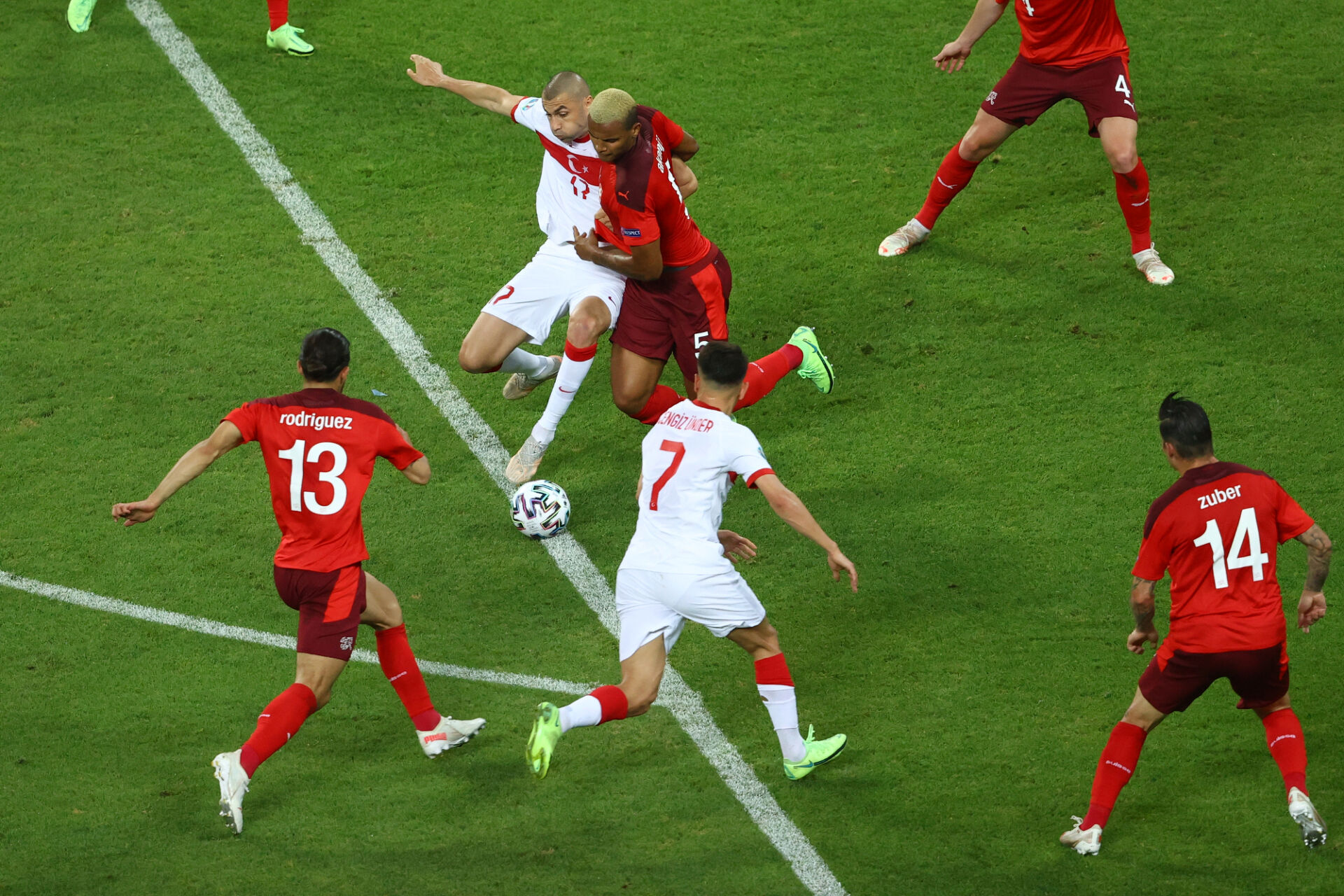 На живо: Швейцария - Турция, кой ще хване последния влак (състави)