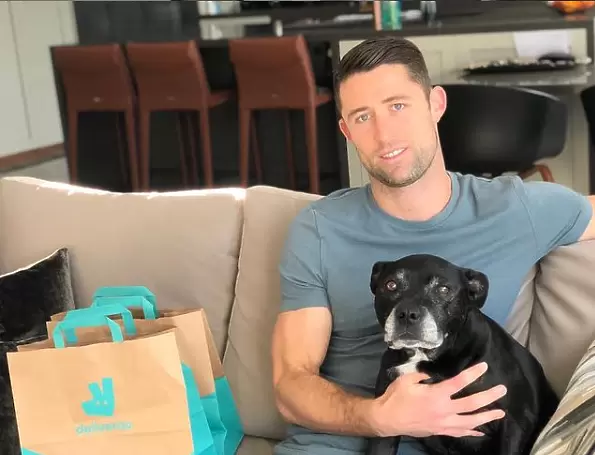 instagram.com/garyjcahill