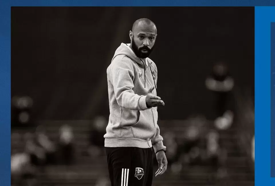 https://twitter.com/clubdefootmtl