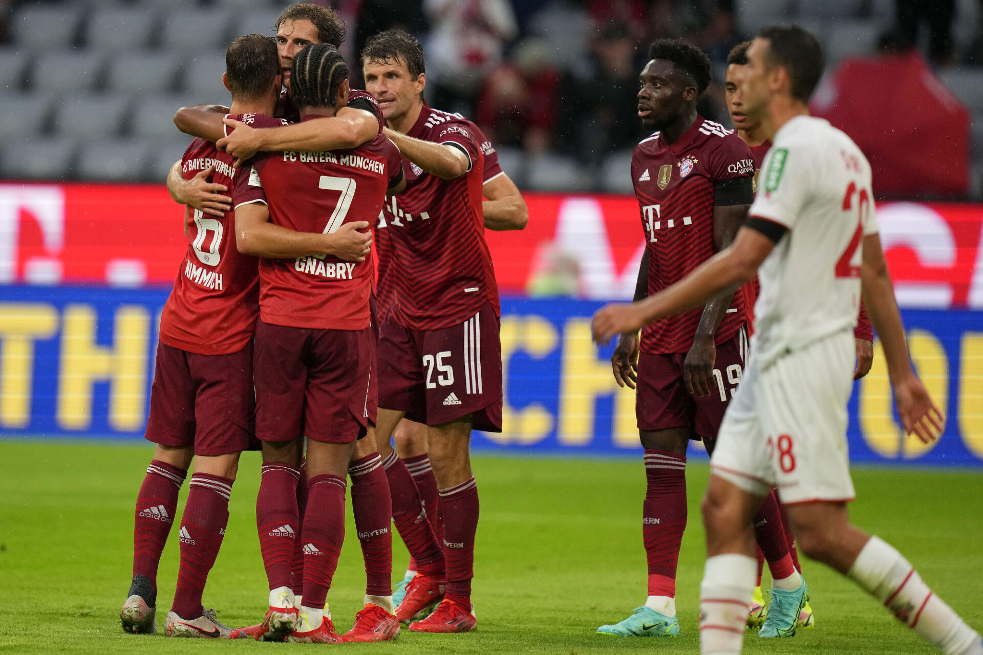 Байерн се измъчи срещу Кьолн (ВИДЕО)