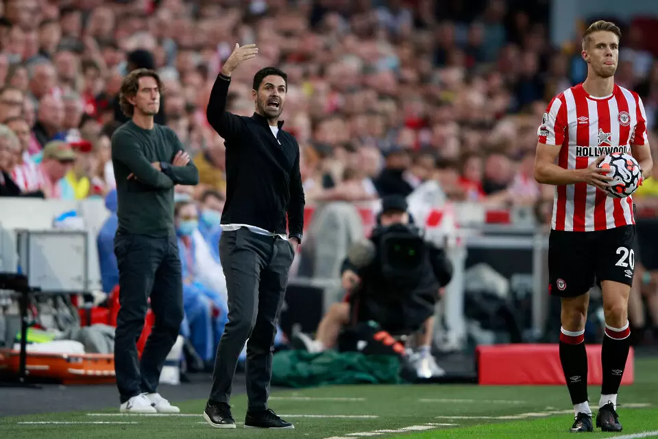 Най-скъпата лятна покупка на Арсенал заразен с COVID-19