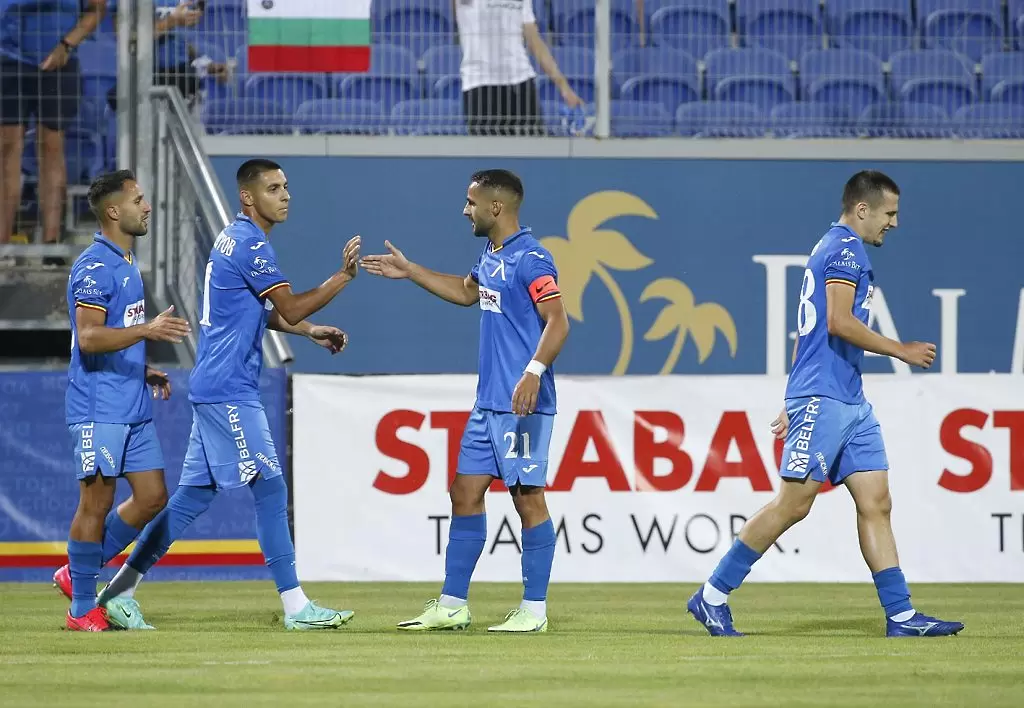 Ради Цонев се завръща за Левски