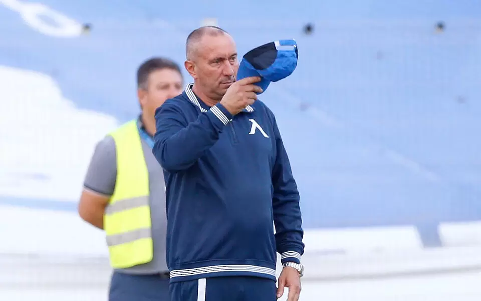 Антон Узунов