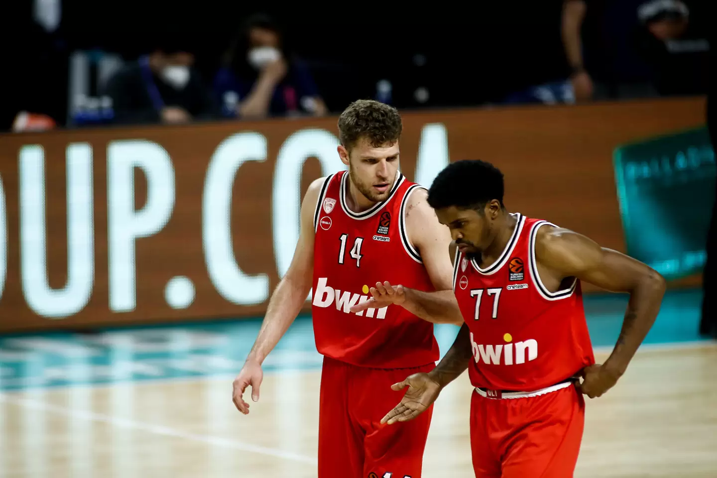 https://www.facebook.com/olympiacosbc