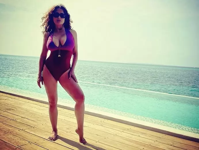 instagram.com/salmahayek
