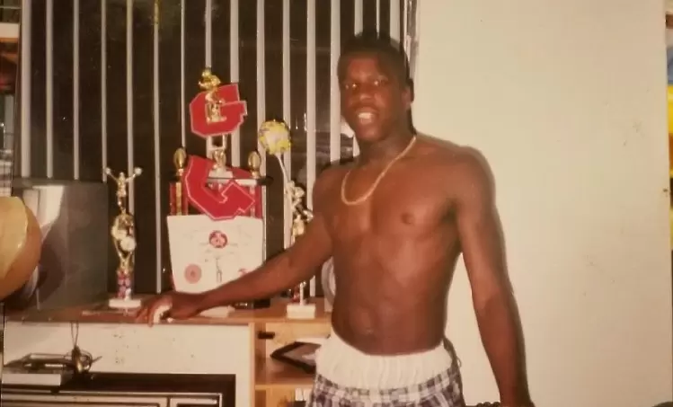 instagram.com/frankgore