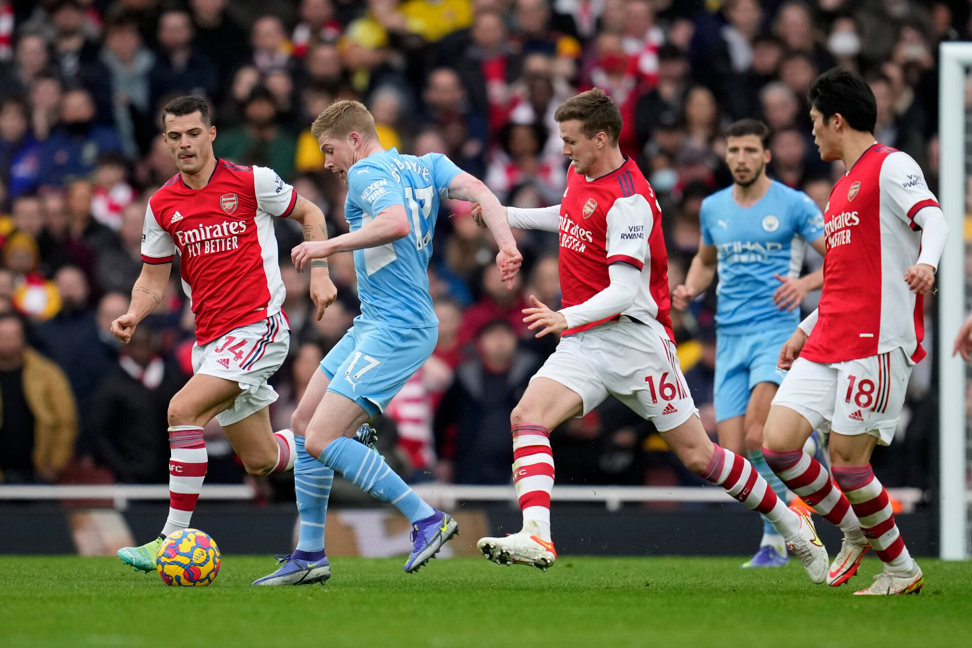 Ман Сити обърна в края десет от Арсенал в луд мач (ВИДЕО)