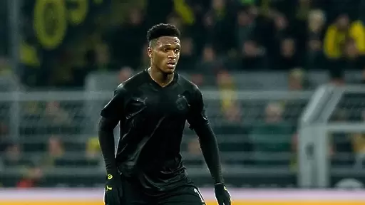 Защитник на Борусия Дортмунд е с коронавирус в Дубай