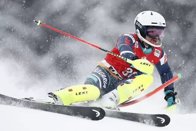 Алберт Попов е с коронавирус