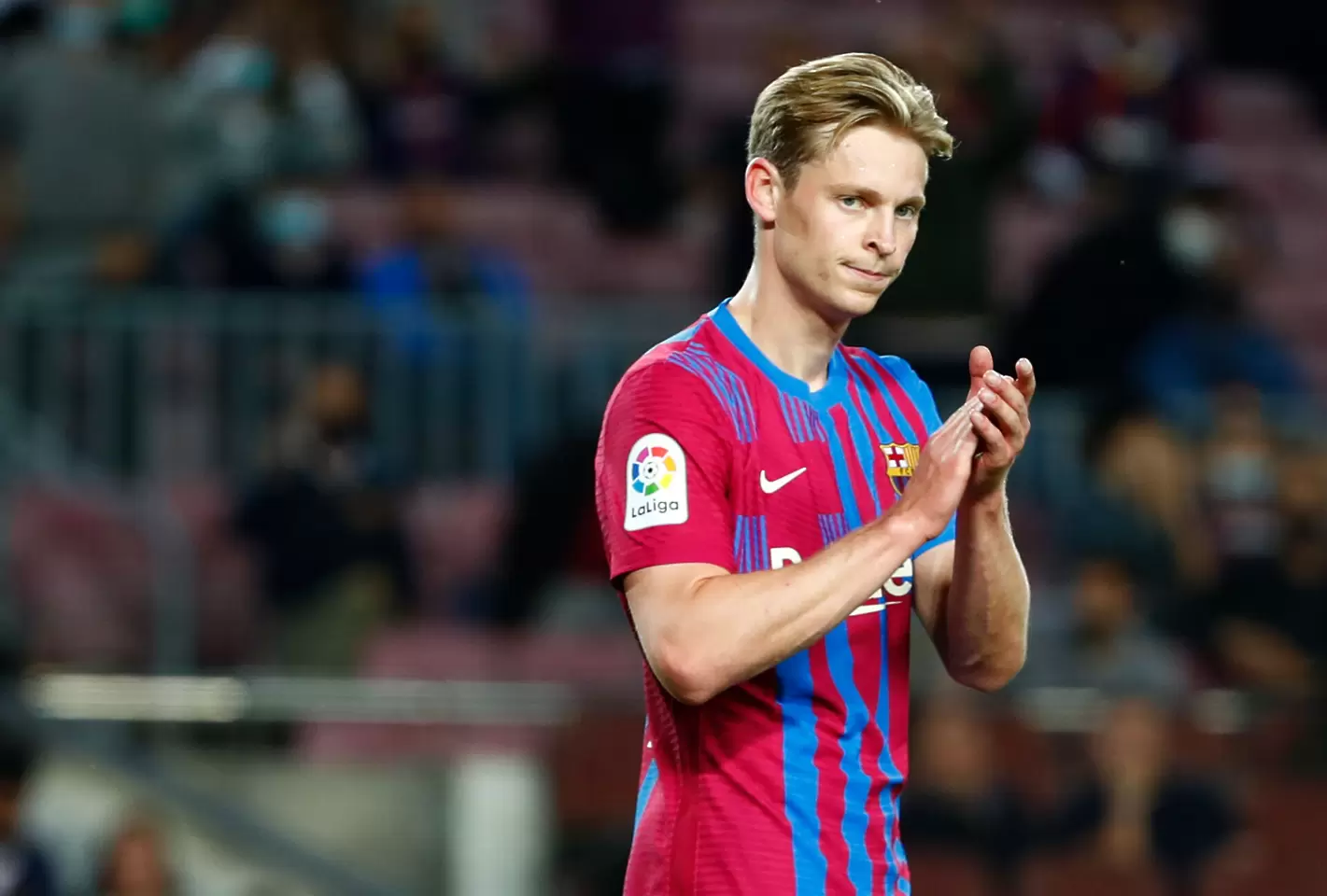 Проблемите в Барселона се задълбочават: Де Йонг също се контузи