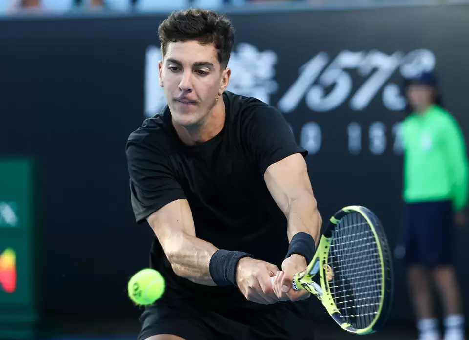 Кокинакис грабна първа титла в кариерата си в своята родина