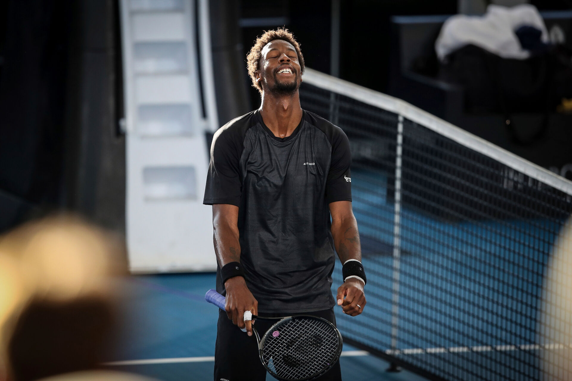 Гаел Монфис с титлата в Аделаида