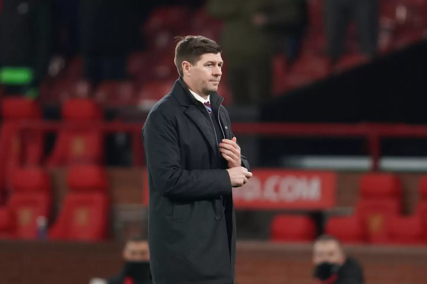 Джерард е много близо до втори голям трансфер, защитник договори личните си условия с Вила