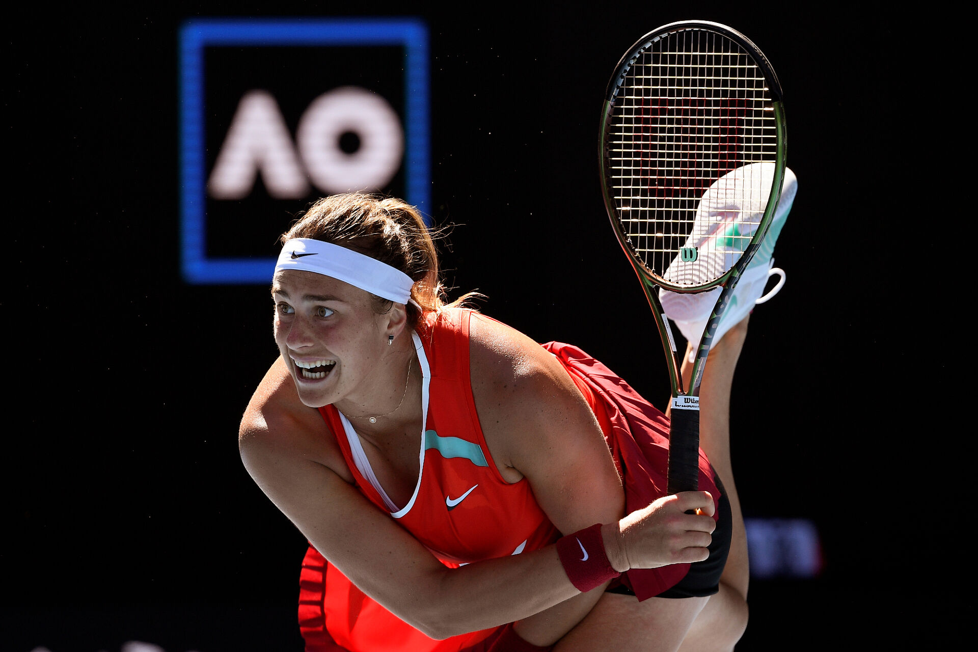 Трети пореден обрат прати Сабаленка на 1/8-финалите в Мелбърн