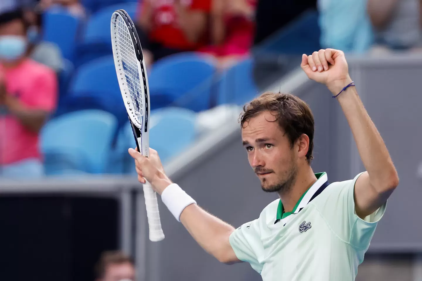 Медведев пречупи американец за 1/4-финал с Оже-Алиасим на Australian Open