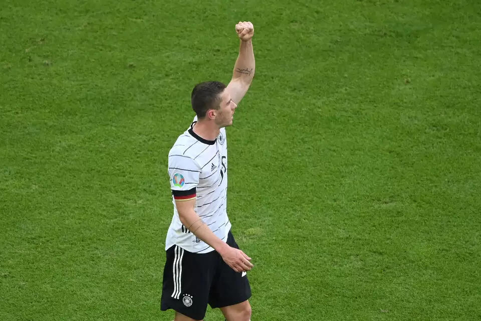 Германски национал официално подписа с Интер