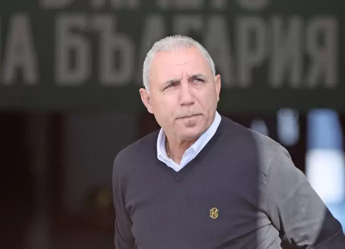 Стоичков също дари за каузата на ЦСКА