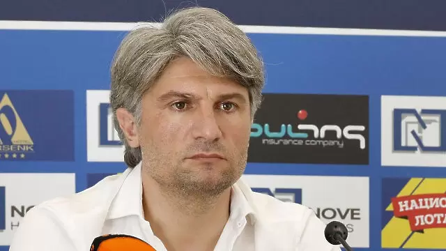 Ивайло Петков: Благодарим на футболистите, че влязоха в положение