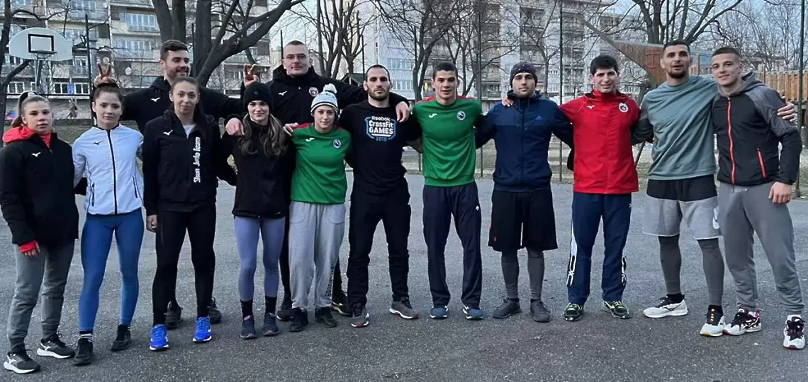 Ивайло Иванов и още 13 наши джудисти се отправиха към Прага