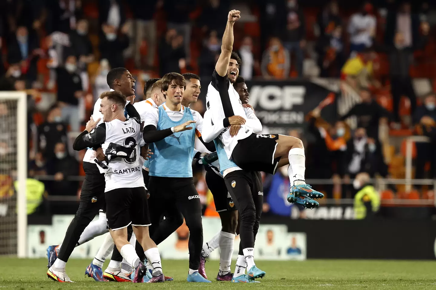 Гол на Гедеш прати Валенсия на финал (ВИДЕО)