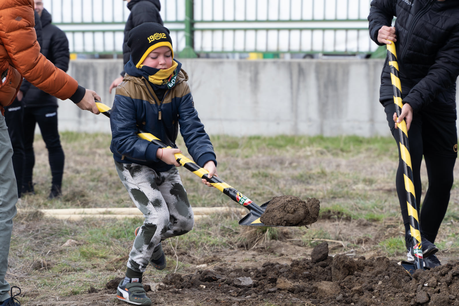 Направиха първа копка на парк "110 години Ботев Пловдив"
