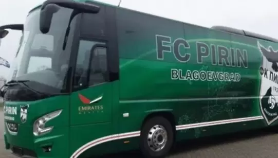 Автобусът на Пирин се завърна след доставката на хуманитарна помощ в Украйна