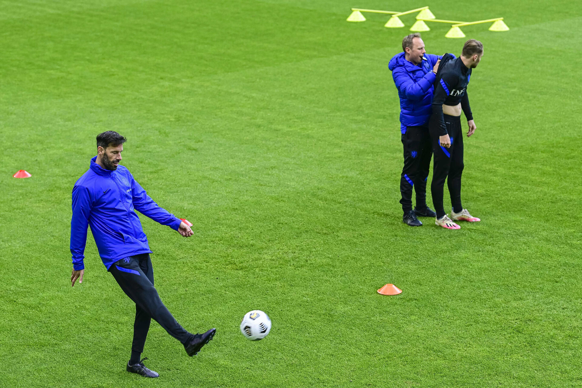 ПСВ Айндховен ще обяви Рууд ван Нистелрой за нов треньор