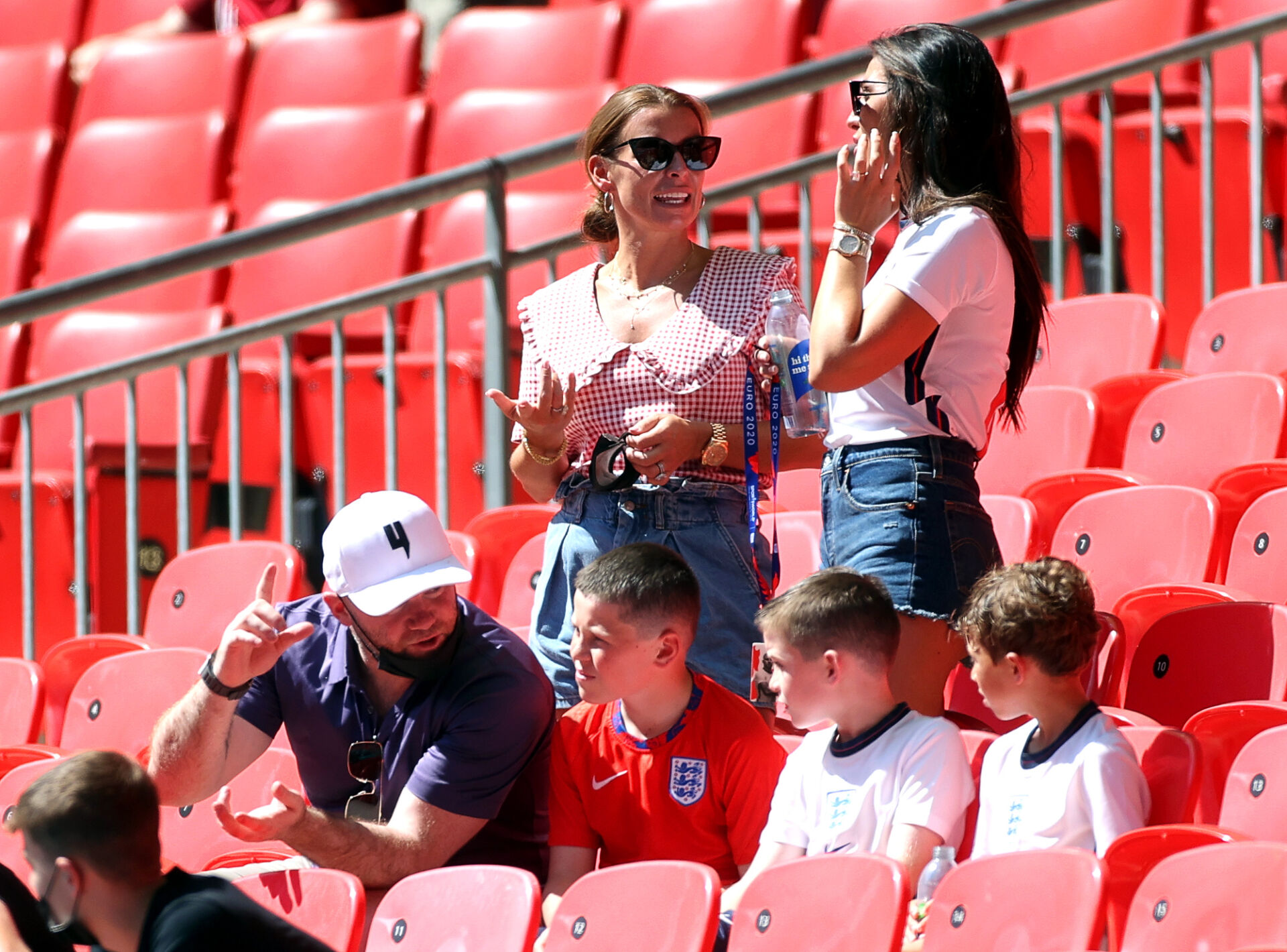 Кристиано и Рууни отново блестят за Манчестър Юнайтед