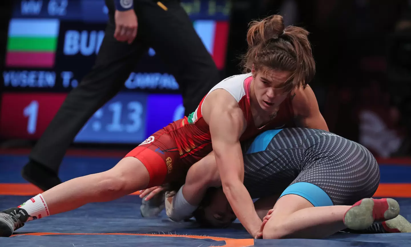 Евелина и Тайбе директно започват от втория кръг