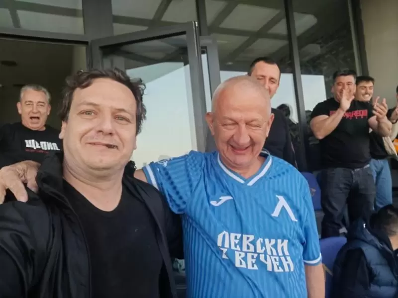 Крушарски на ''Герена'' с тениската на роден актьор
