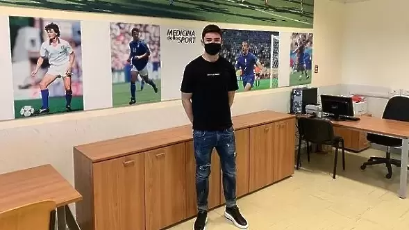 Фиорентина не само откупува вратар от Левски, но го промотира и в първия отбор