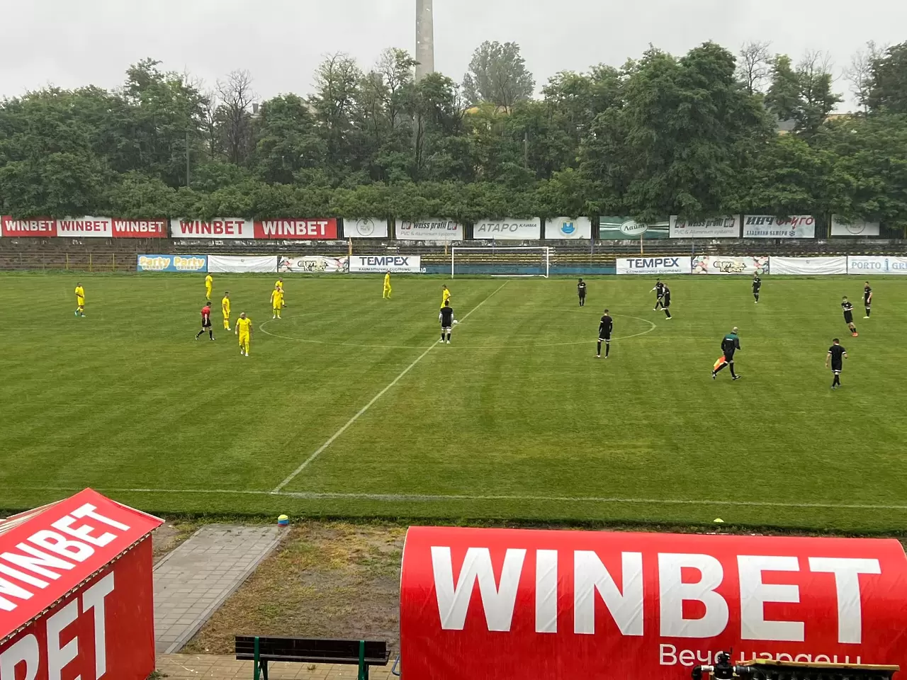 Локо Пд победи Марица, проливен дъжд прекрати контролата