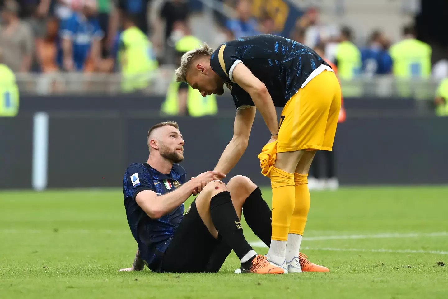 Челси и Ман Юнайтед се интересуват от бранител на Интер