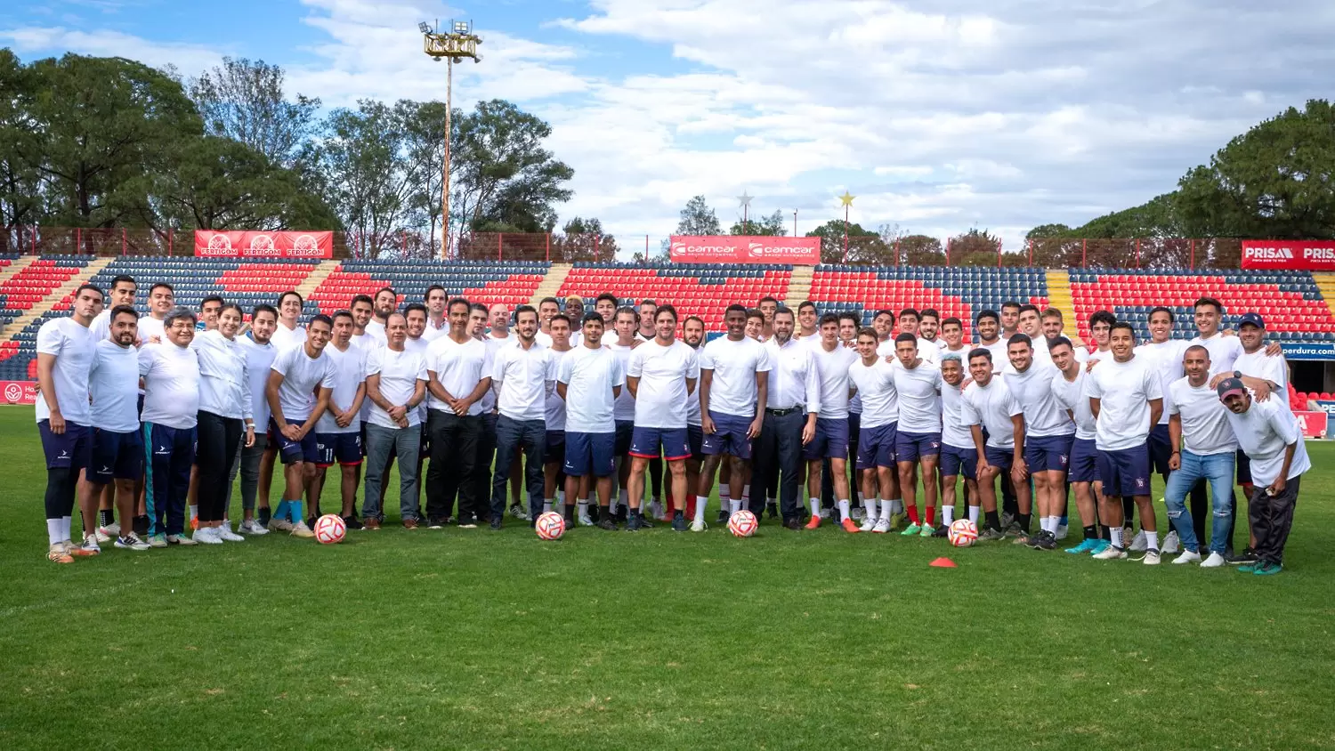 twitter.com/TepatitlanFC