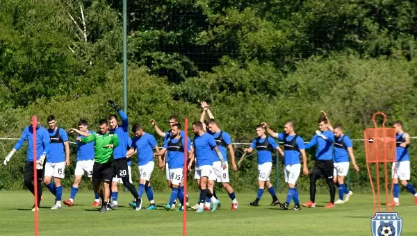 Сердюк ще се възстановява във Варна, националите се присъединиха към подготовката на Черно море