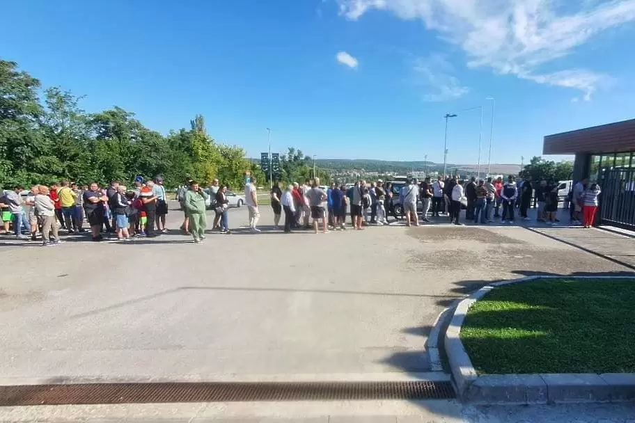 Голяма опашка за билети в Разград преди Лудогорец – Рома