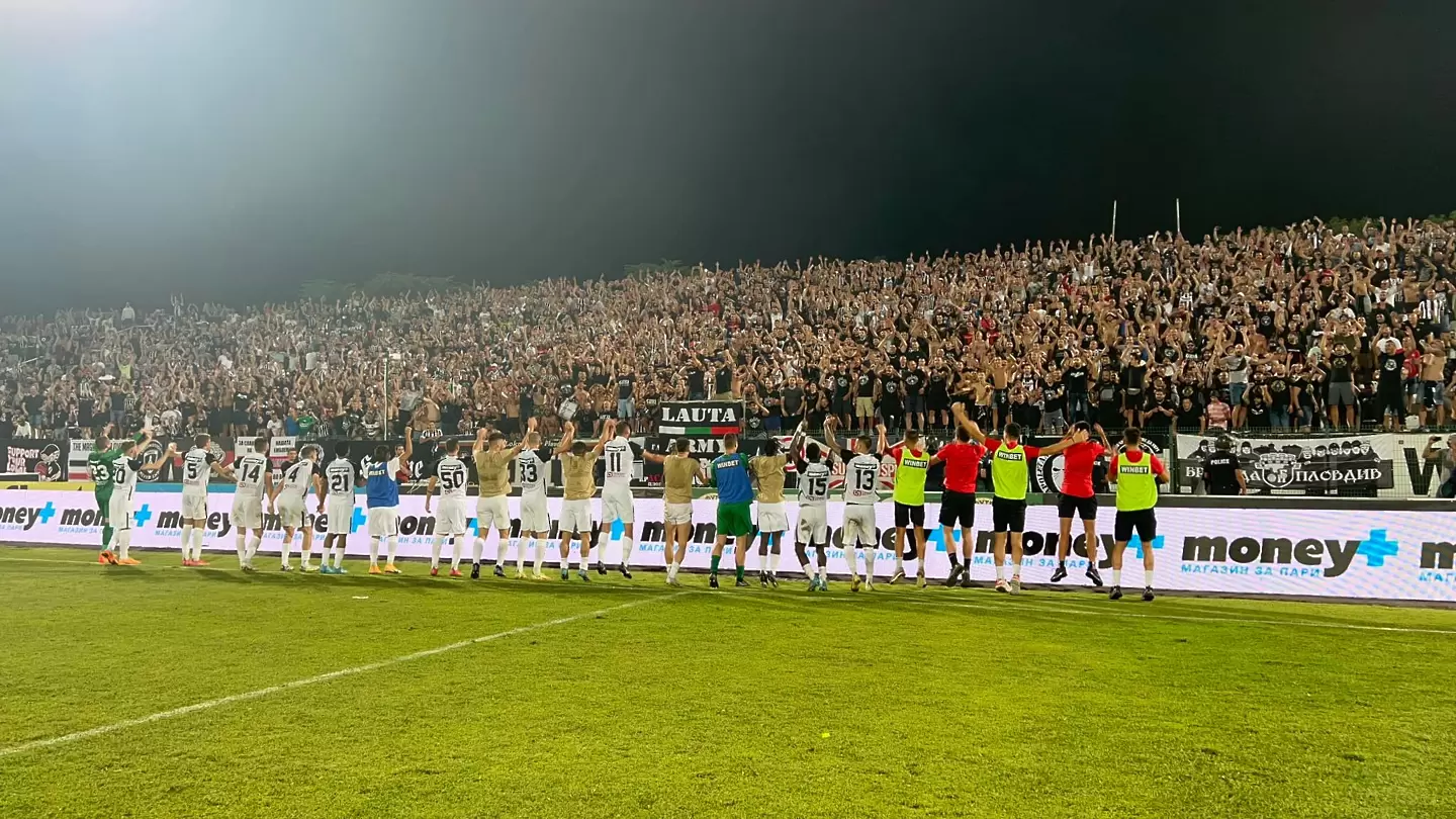 Вратар на Локо Пд: Имаме най-добрите фенове в България (ВИДЕО)