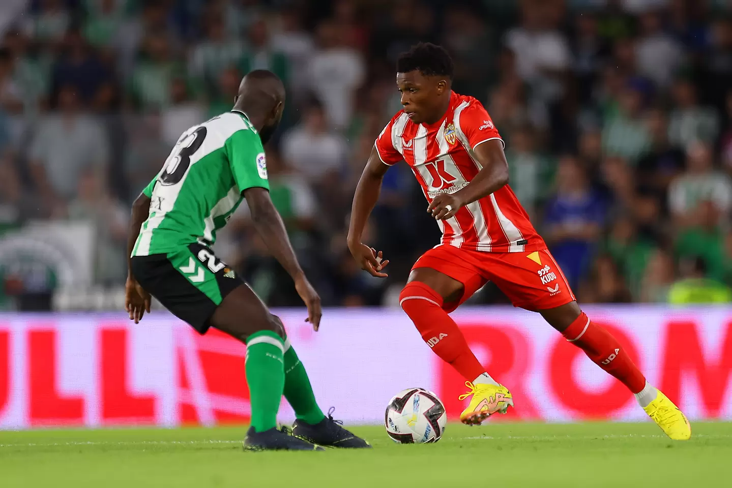 Два гола за пет минути донесоха победата на Бетис срещу Алмерия (ВИДЕО)