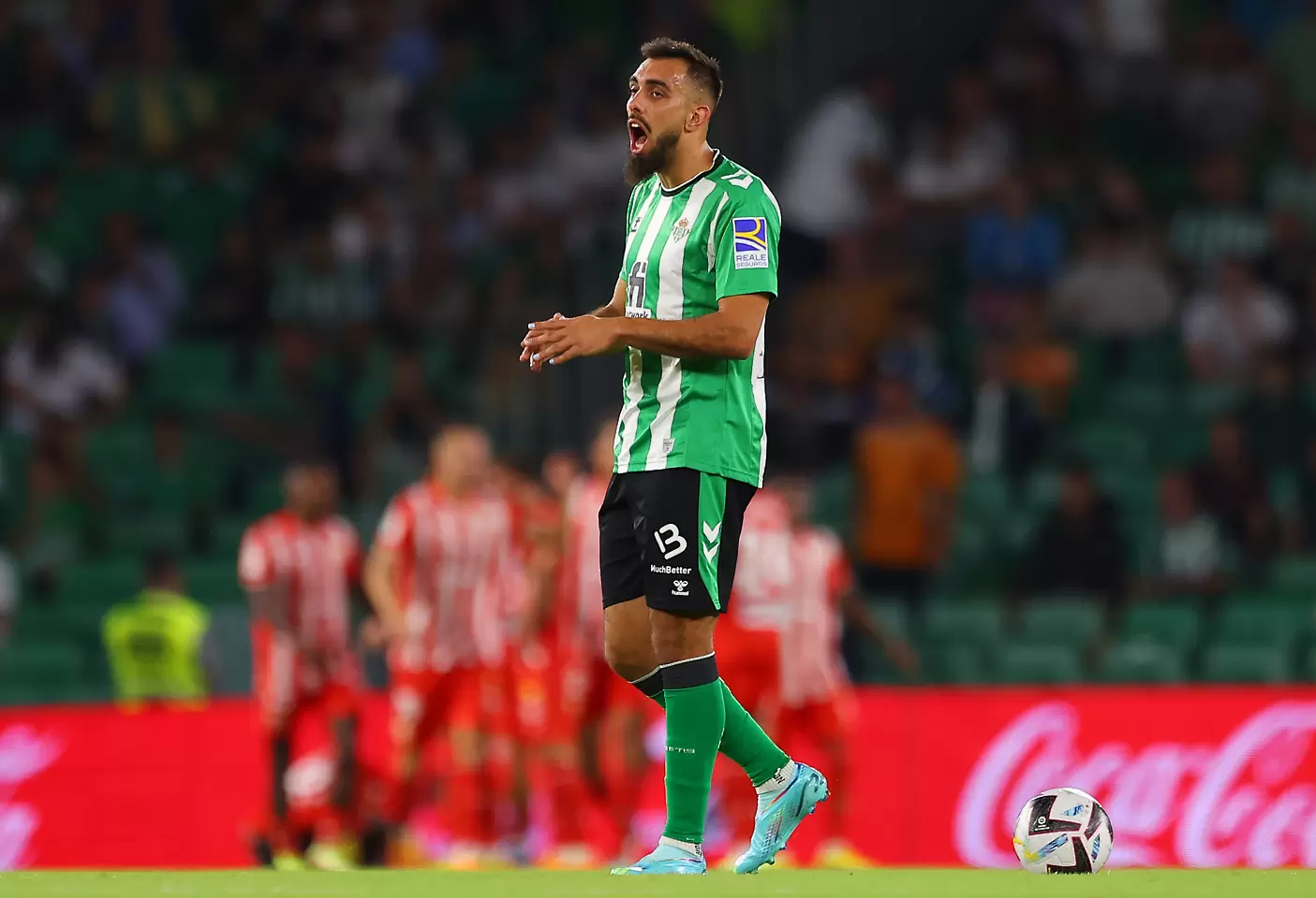 Два гола за пет минути донесоха победата на Бетис срещу Алмерия (ВИДЕО)