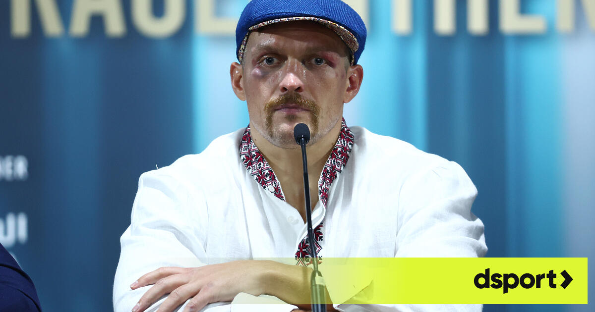 Олександър Усик подписа договор за мегасблъсъка с Фюри