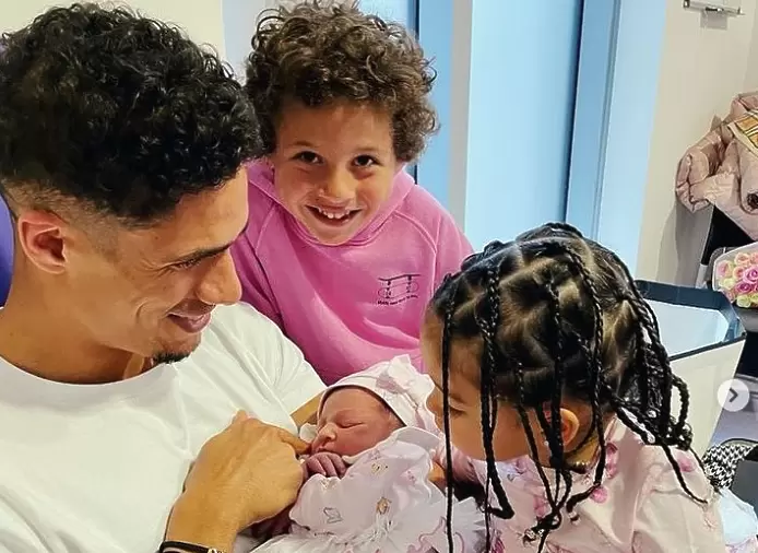 instagram.com/raphaelvarane/