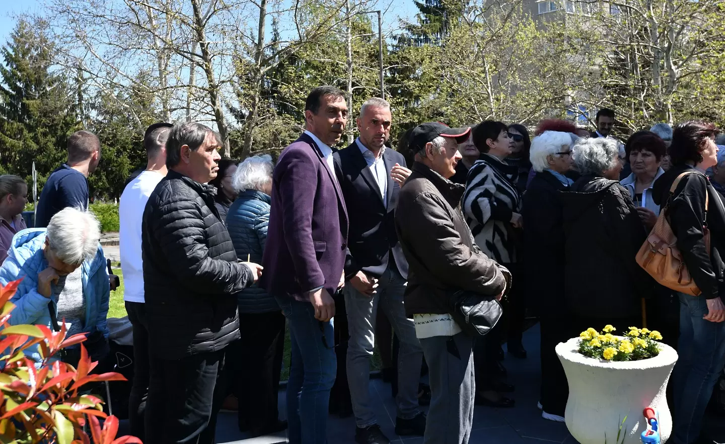 Петричев, Моци, Петев, Дяков и звездите на Лудогорец участваха в откриване на храм