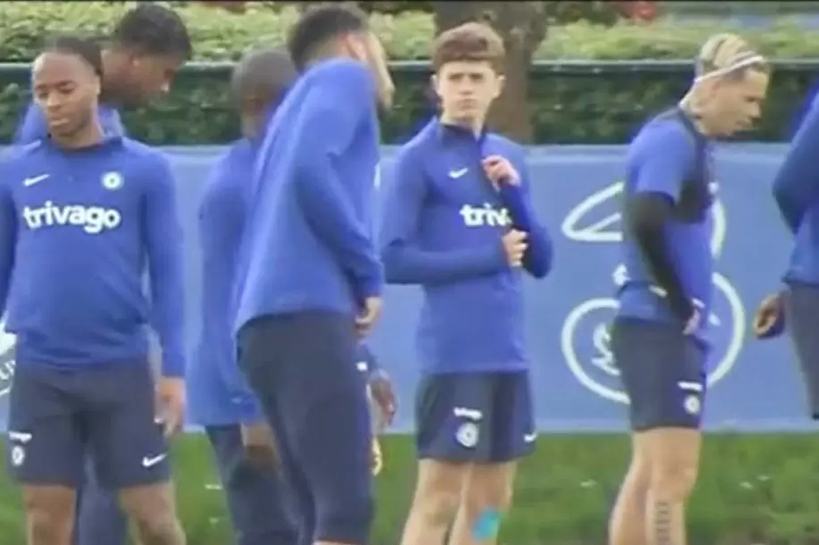 Капитанът на Челси U14 тренира с първия отбор
