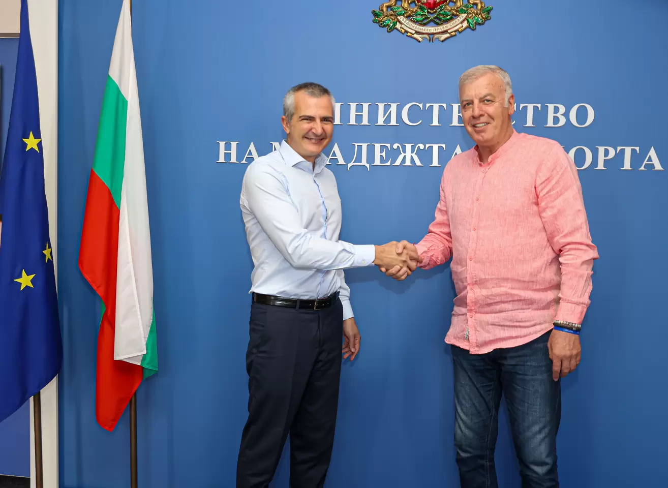 Министърът на младежта и спорта се срещна с Наско Сираков