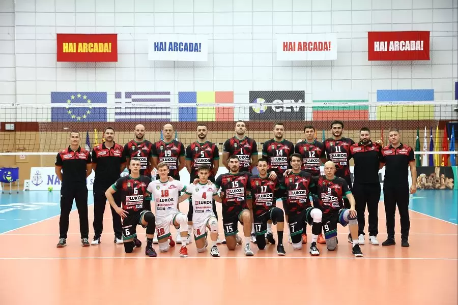 Нефтохимик отстъпи на Олимпиакос на старта на участието си в квалификациите за Шампионската лига